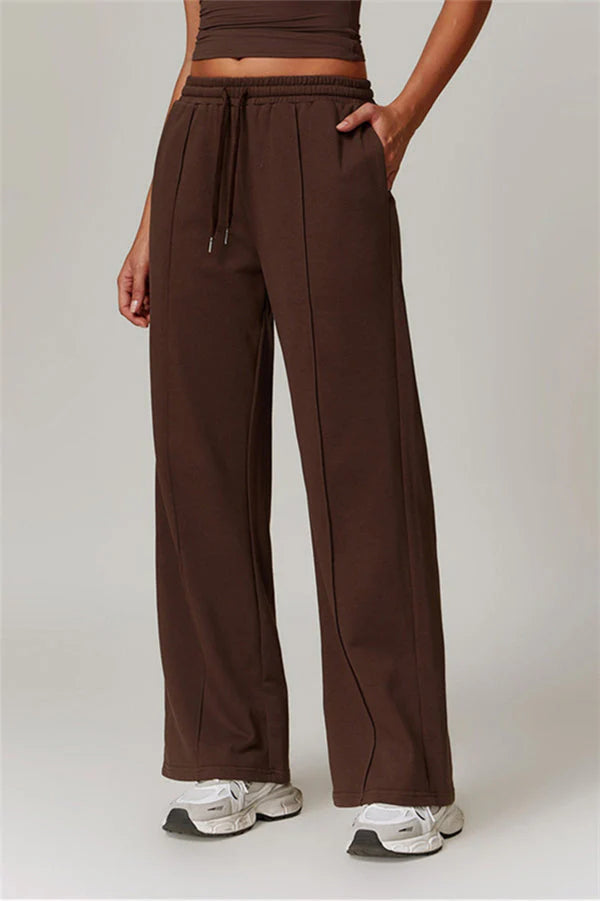 The Motion Crop Top Sweatpants 2-Piece Set